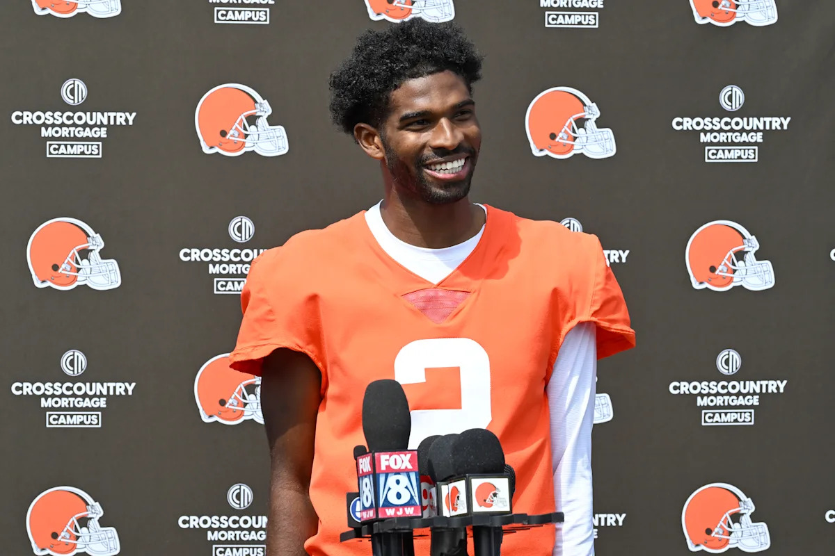 Shedeur Sanders reportedly earns $17.7M in licensing income in 2025 hits headlines