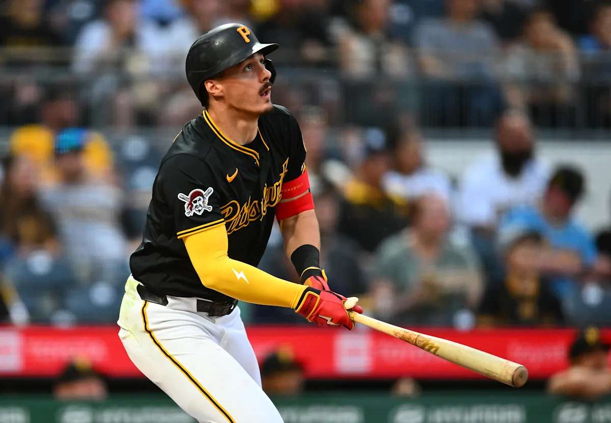 Pirates add star rookie Konnor Griffin to 10- day IL with  flexor strain hits headlines