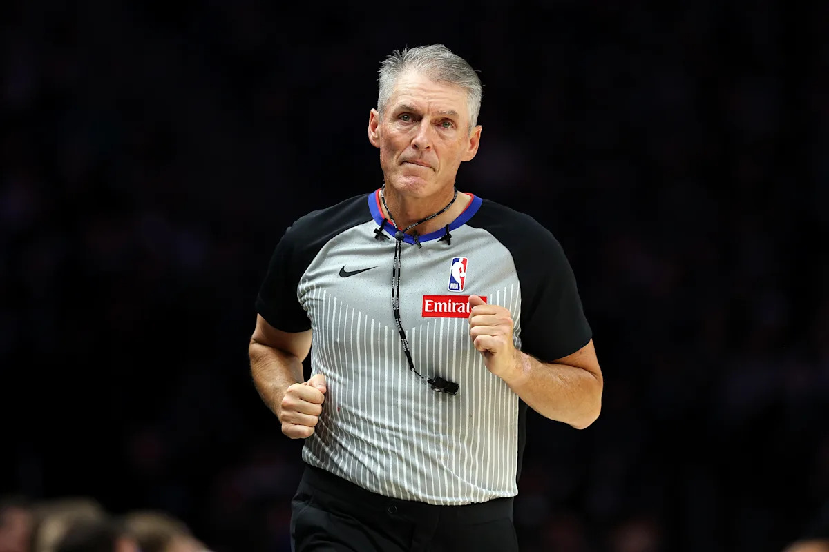 Knicks vs. Spurs officials selected -- with Scott Foster and Tony Brothers Heading the way hits headlines