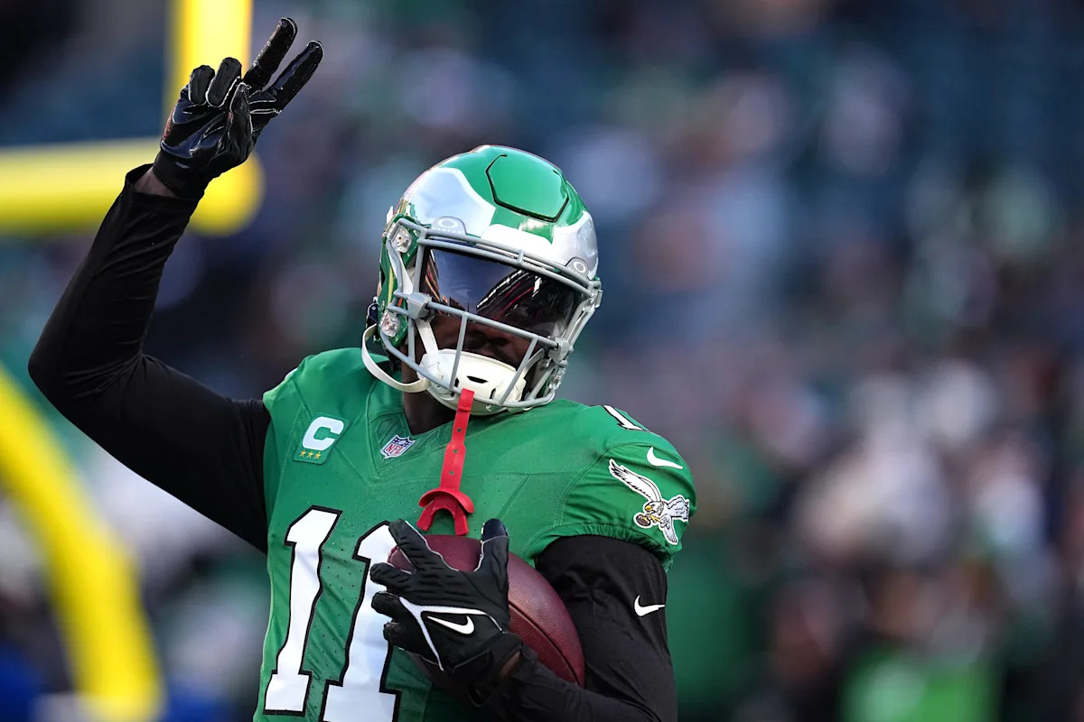 Patriots acquire WR A.J. Brown in trade with Eagles making waves