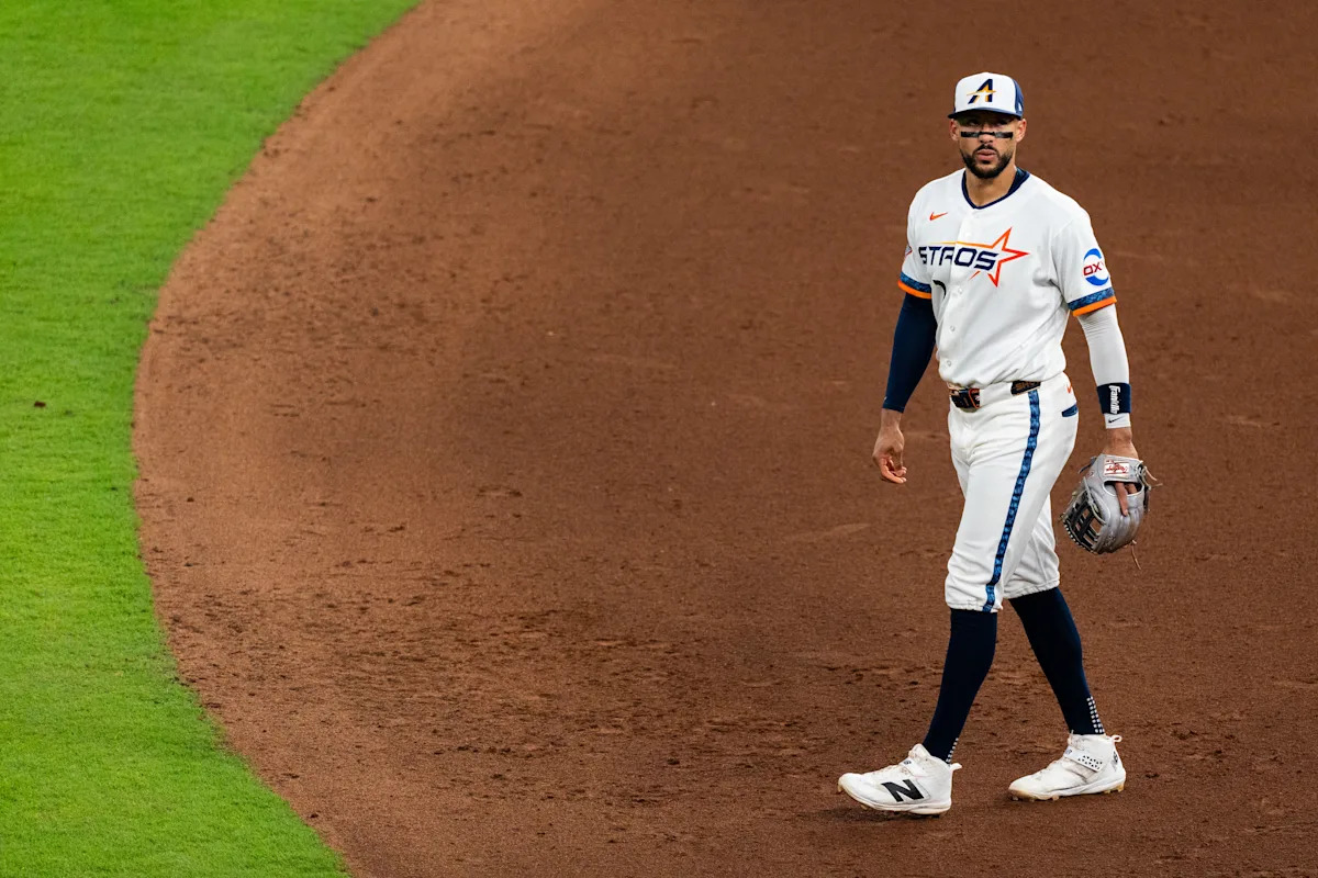 Carlos Correa becomes latest injured Astro -- and it happened Within warmups observed today
