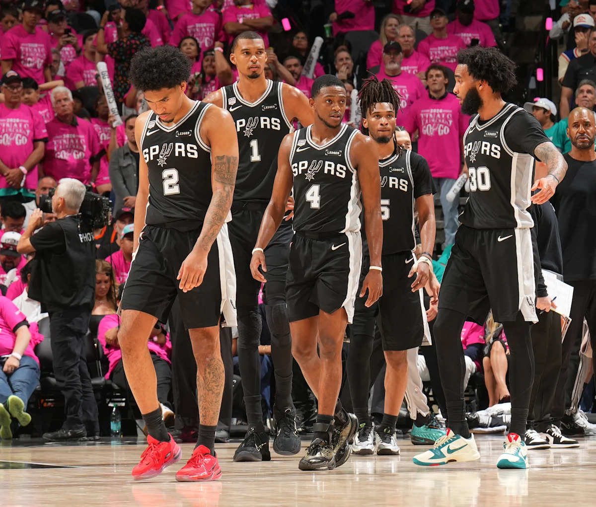 Can De'Aaron Fox provide Further support for Victor Wembanyama and the Spurs? making waves