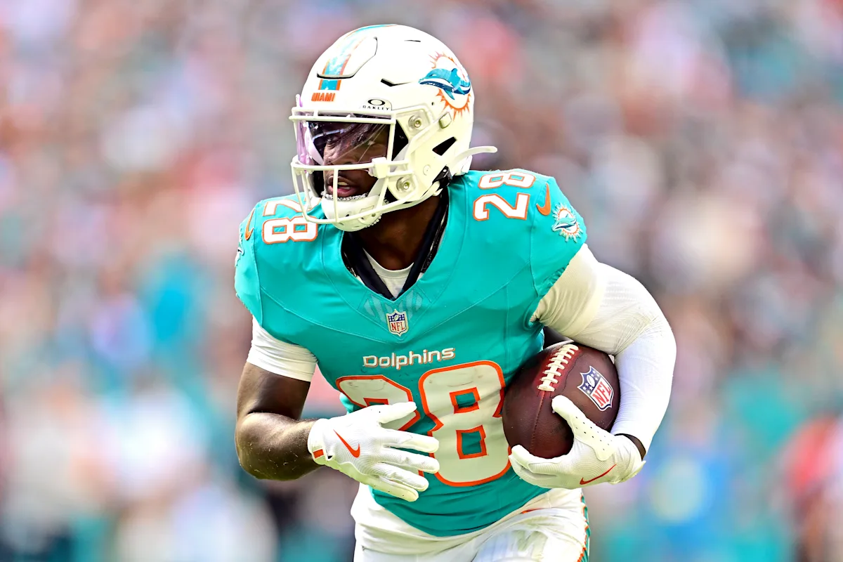 De'Von Achane reportedly reaches 4- year -- $68M extension with Dolphins reported globally