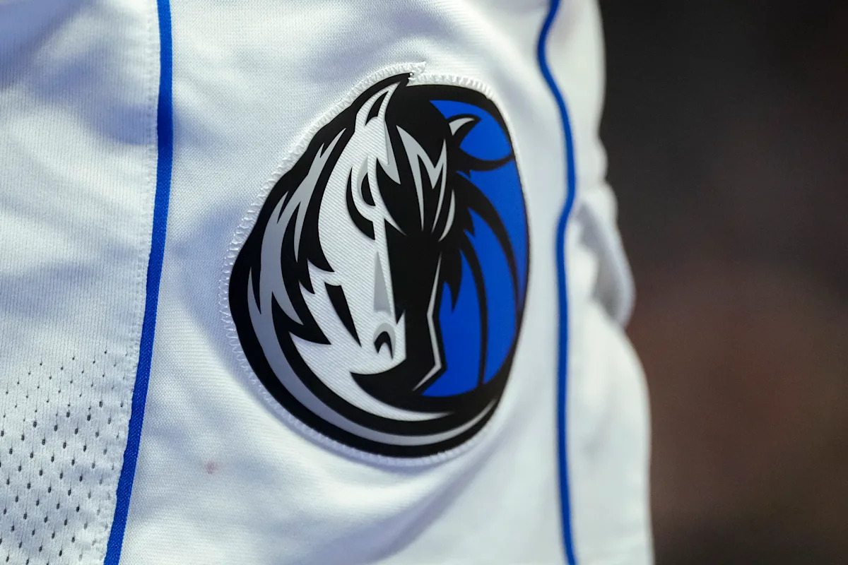 Mavs choose former mall site for new arena -- entertainment district creates buzz